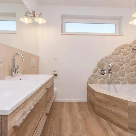 Holiday home B Spacious Holiday Home Turanj